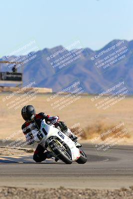 media/Jan-08-2022-SoCal Trackdays (Sat) [[1ec2777125]]/Turn 4 (1145am)/